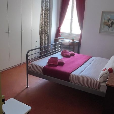 Les Fresques Apartment ม็องตง ภายนอก รูปภาพ