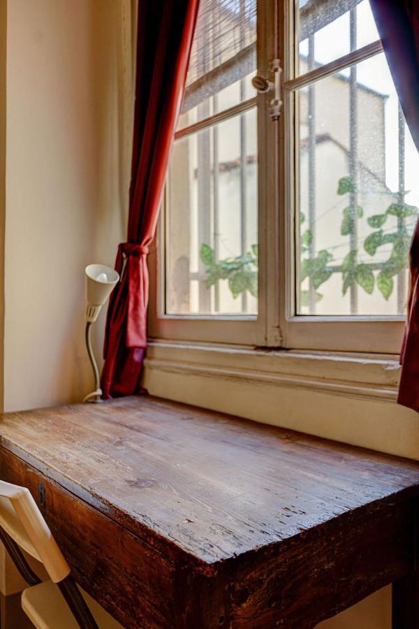 Les Fresques Apartment ม็องตง ภายนอก รูปภาพ